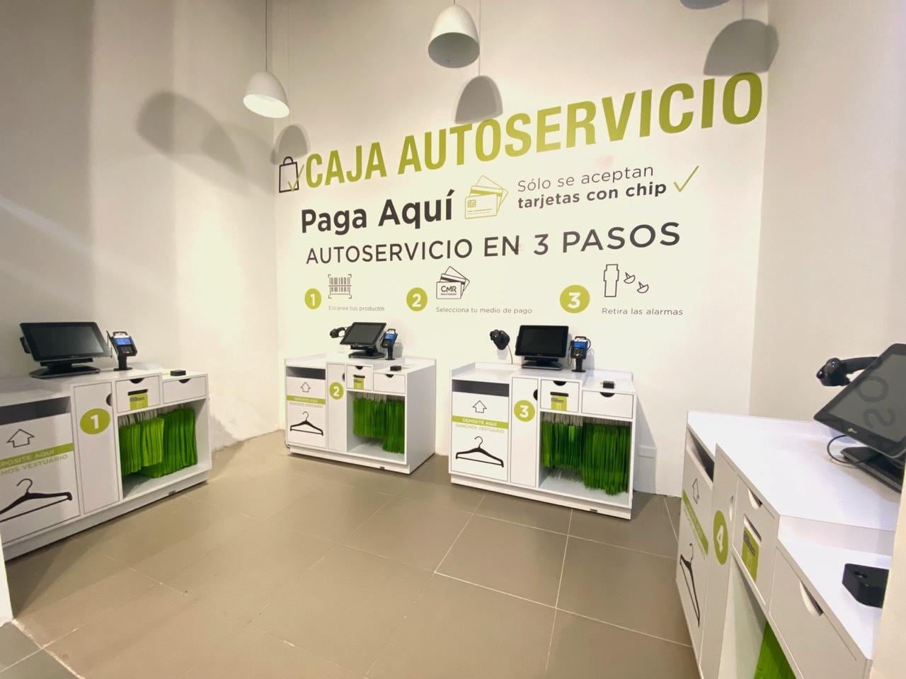 La red de cajas de autopago ha permitido una importante reducción de las filas en los almacenes.