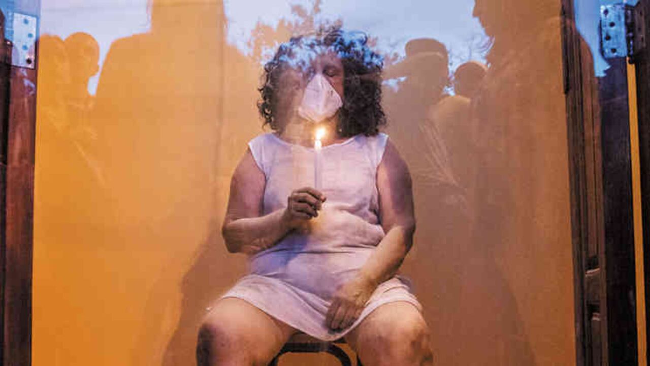 'Prisa', del colectivo El Cuerpo Habla, en Vitrinas Cundinamarca. Foto: Julieta Duque