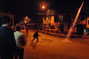 El uso de la pólvora en diciembre representa uno de los mayores retos para el sector salud dado las lesiones que causa, que pueden ir desde quemaduras de diferentes grados de severidad con secuelas asociadas, así como intoxicaciones por contacto o ingestión del consumo de dichas sustancias o artefactos