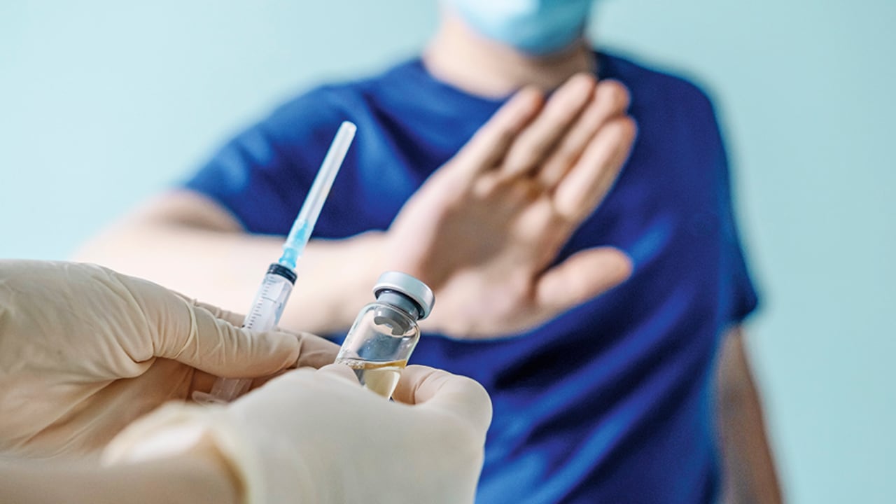 Los grupos antivacunas, a pesar de ser minoría, se han convertido en un dolor de cabeza para los Estados, que intentan que la gran mayoría de su población logre inmunizarse contra la covid-19. Foto: iStock