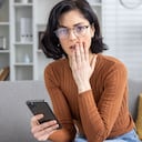 A través de esta estrategita, los delincuentes logran conseguir datos personales, bancarios o credenciales para cometer fraudes o robos digitales.