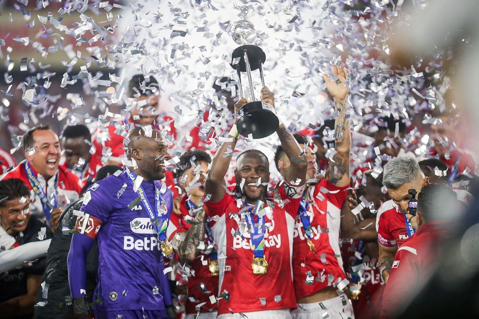 Independiente Santa Fe alza el título de la Superliga en 2026