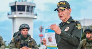 El director de la Policía, general William Salamanca, coordina directamente los operativos, llevados a cabo por cielo y tierra con los hombres más experimentados de la Policía, el Ejército y la Fiscalía.