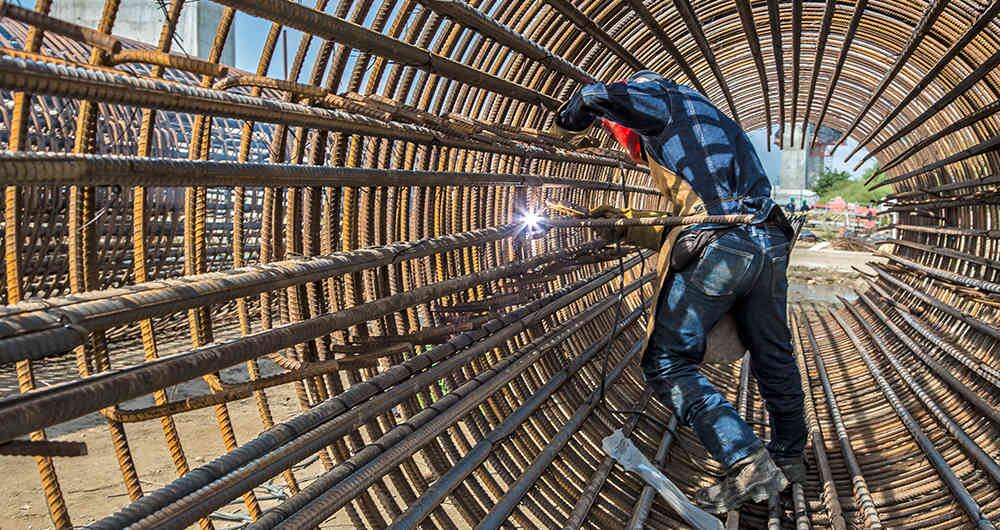 Así se construye el puente Hisgaura, uno de los más altos de Suramérica. Foto: Alejandro Acosta