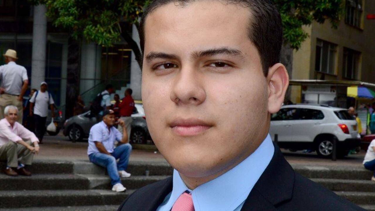 A Daniel solo el falta un año para terminar de cursar Derecho y ya tiene en jaque a la clase política de Risaralda