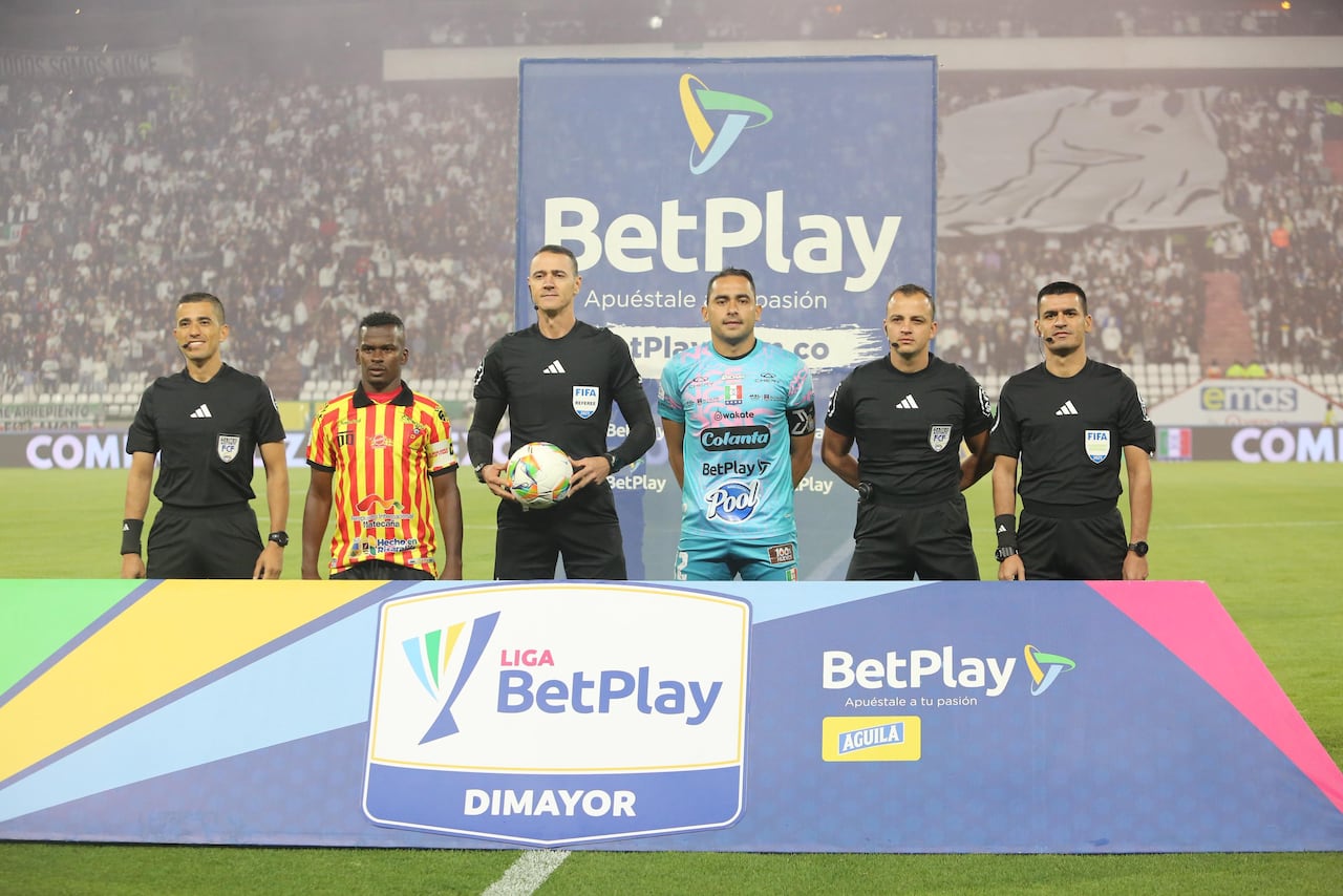 Wilmar Roldán en el clásico del eje cafetero entre Deportivo Pereira y Once Caldas