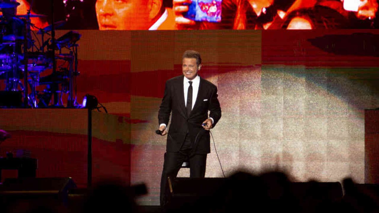 Luis Miguel en el concierto en Bogotá.