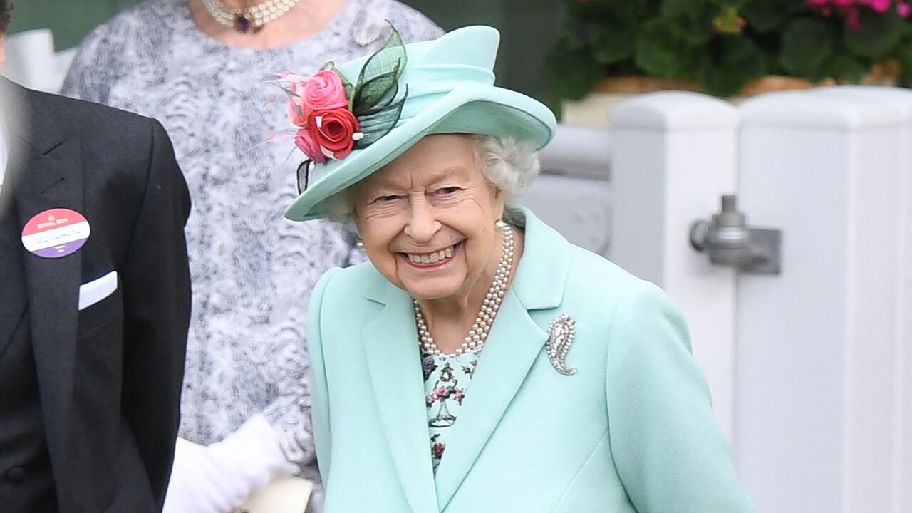 La reina estaba de excelente humor y no era para menos, ya que Ascot es su evento preferido en el calendario de primavera y verano.
