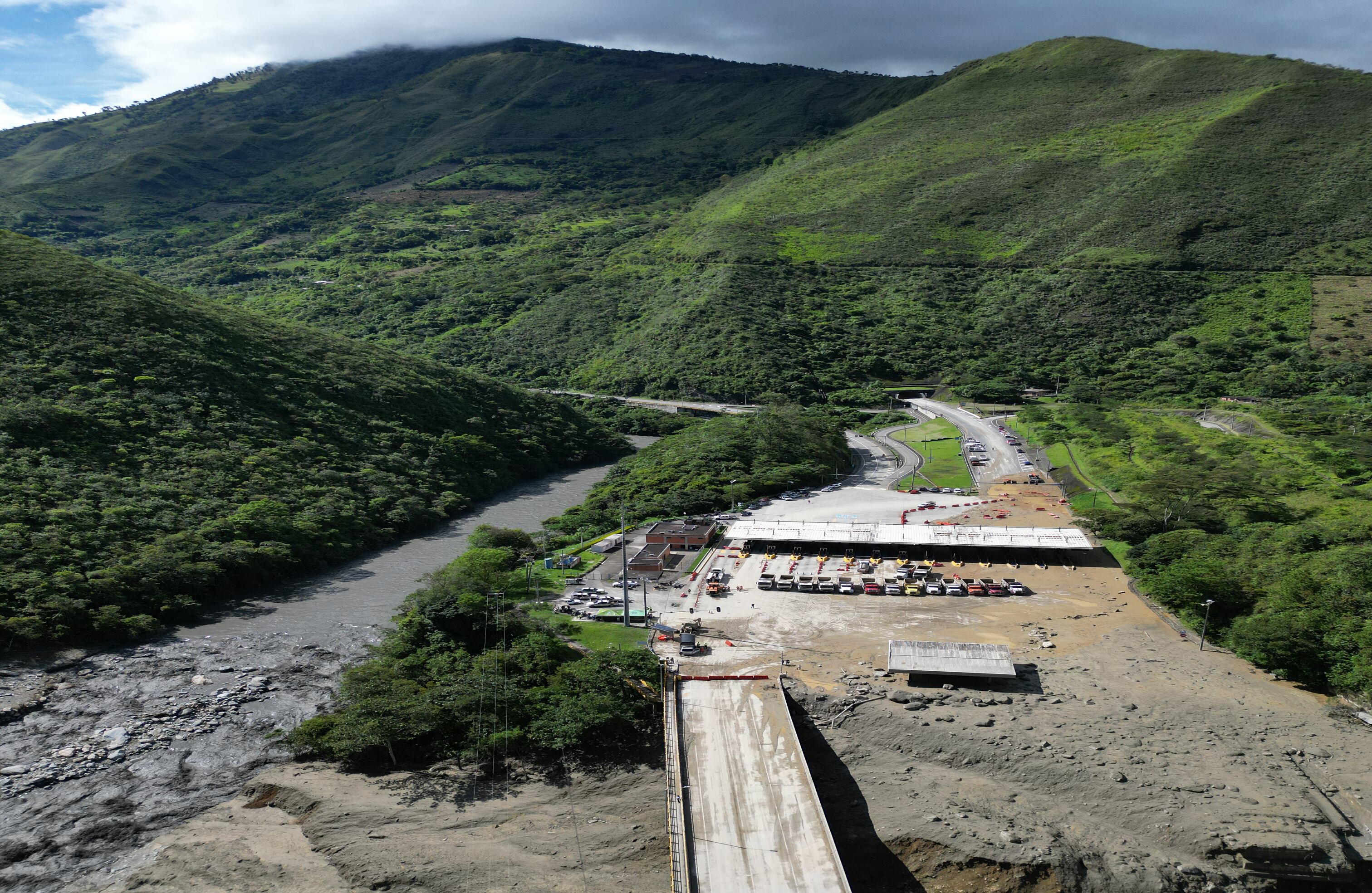Desastre en Quetame, Cundinamarca 
Peaje