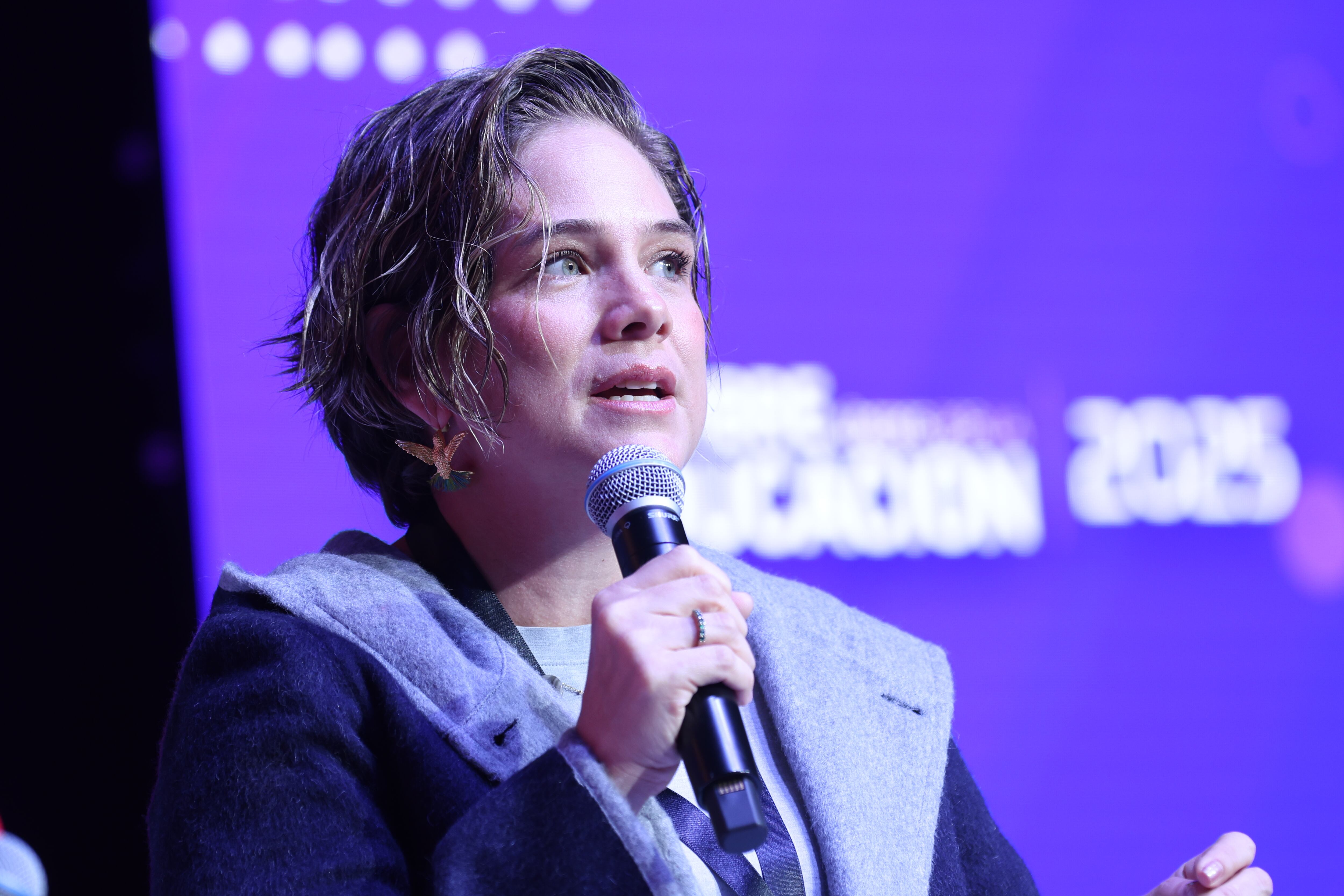 Foro Semana
Cumbre Líderes por la Educación (CLE) 24 y 25 de septiembre de 2025

Bienestar en los entornos escolares: ¿una tarea pendiente?

Melissa Álvarez
Directora de Cosmo Schools
Andrés Bedoya
Secretario de Educación del Tolima
Alix Cecilia Chinchilla Rueda
Secretaria de Educación de Bucaramanga
Sara Mercedes Rodas
Secretaria de Educación de Cali
Sandra Prieto Calderón
Gerente Nacional de Consultoría de Editorial Norma


Modera:
Daniel Tobón Fundador y CEO de Welbin