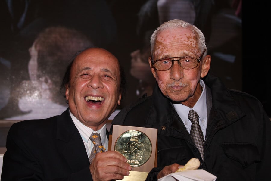 Alfonso Lizarazo junto al famoso cuenta chistes, el 'flaco Agudelo'.