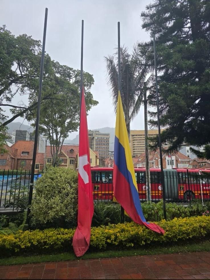 Partido Liberal rinde homenaje a Miguel Uribe.