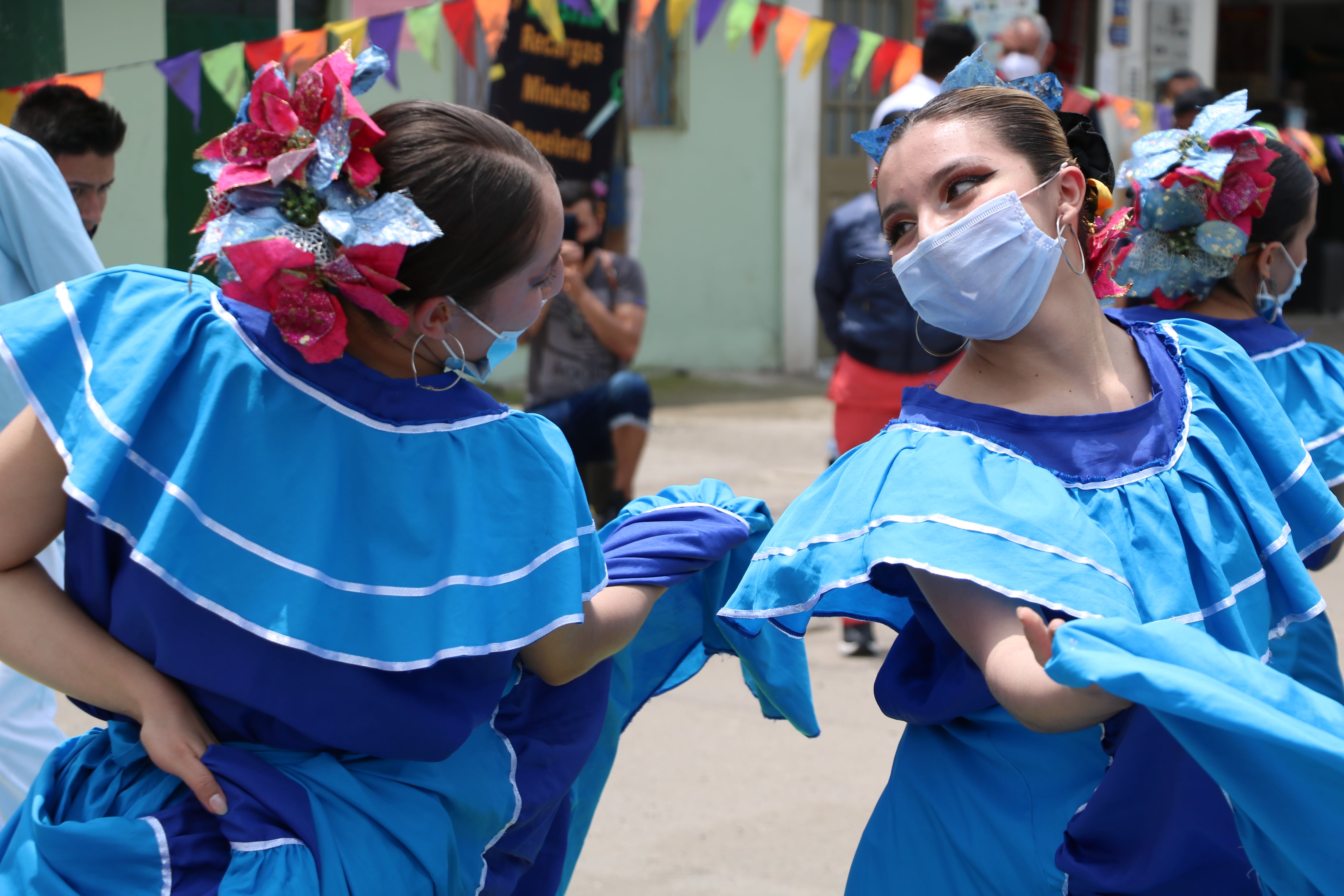 Todas las semanas las muestras artísticas de las Escuelas de Formación se presentan en distintas zonas del municipio de Madrid.