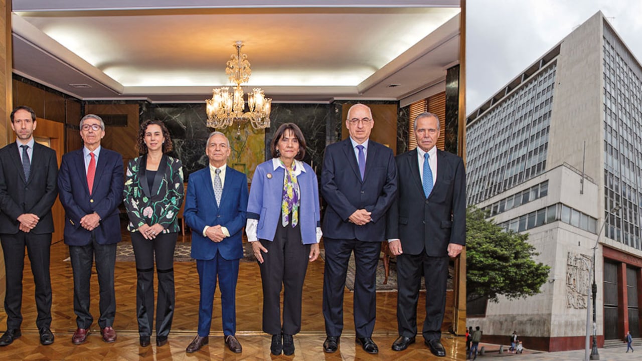 La Junta Directiva del Banco de la República está conformada (de izquierda a derecha) por Mauricio Villamizar, Roberto Steiner, Bibiana Taboada, Ricardo Bonilla, Olga Lucía Acosta, Leonardo Villar y Jaime Jaramillo Vallejo.