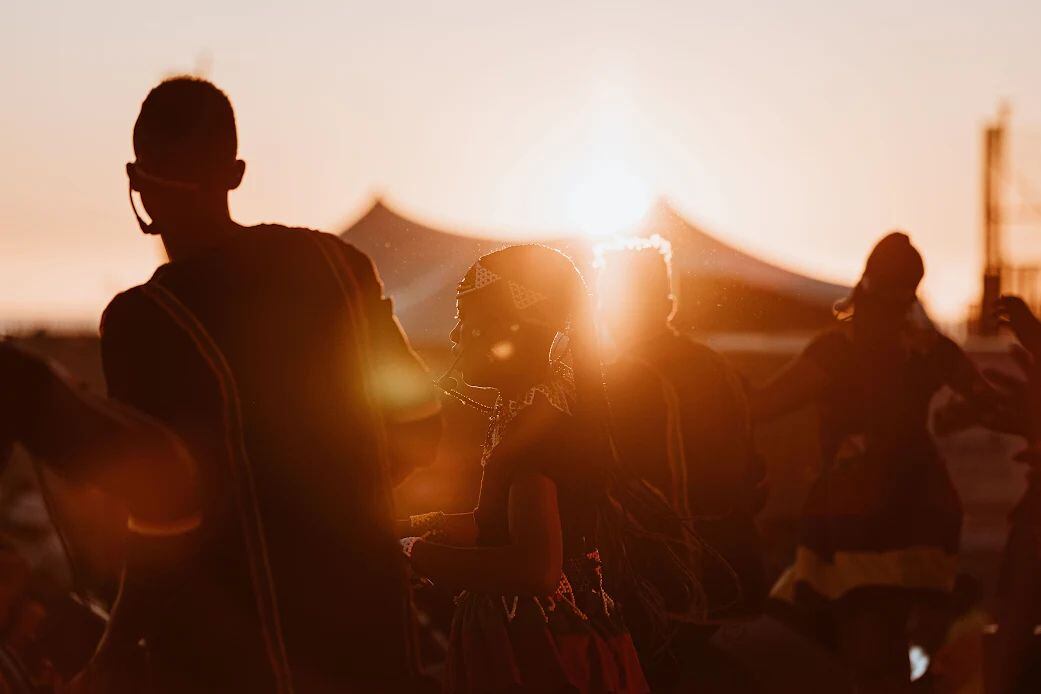 Corona cierra la celebración de sus 100 años con el regreso de 'Sunsets' en Medellín, Cali y Bogotá