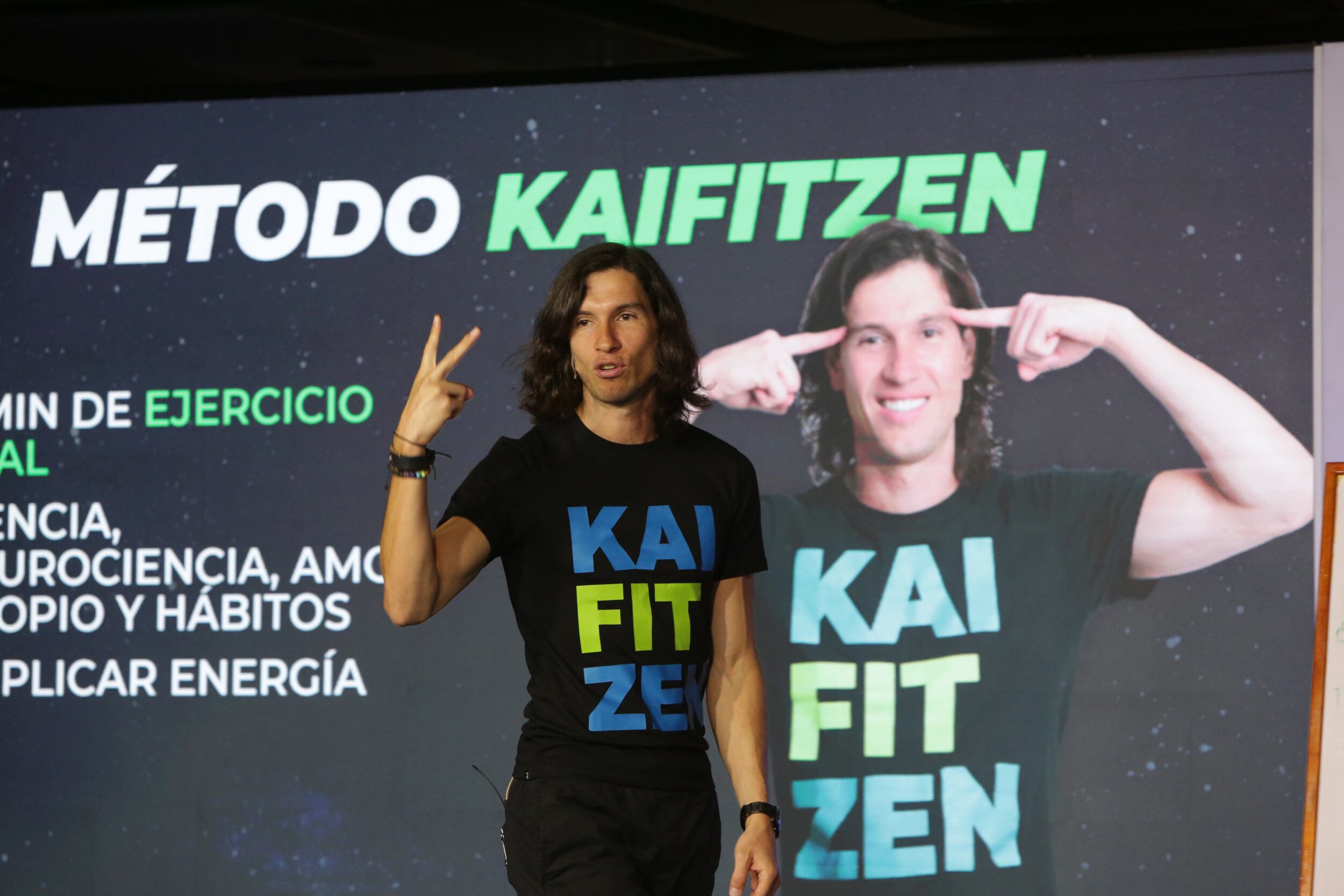 David De Los Ríos, fundador de KAIFITZEN, compartió su enfoque único hacia el bienestar integral, destacando cómo la neurociencia, el amor propio y los buenos hábitos son esenciales para alcanzar la vida de tus sueños.