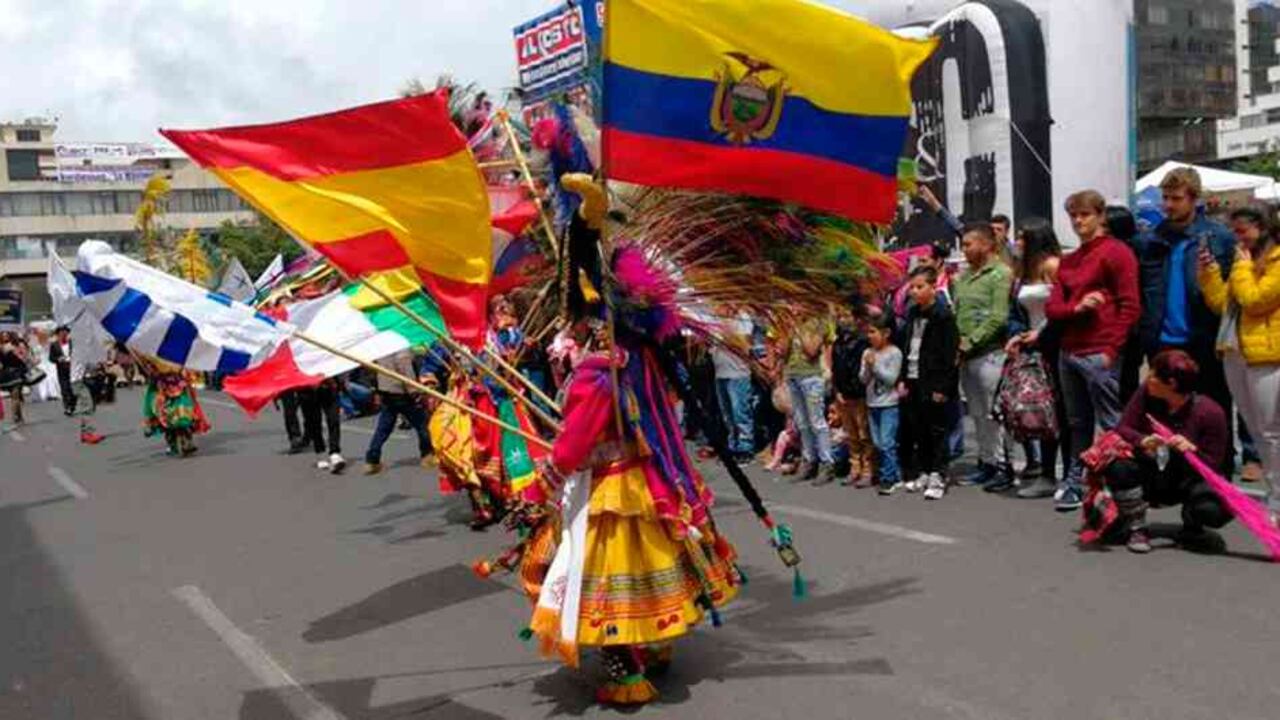 Pasto se viste de fiestas del mundo.