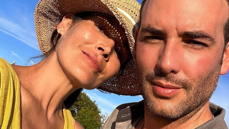 Kathy Sáenz se desborda de amor y da detalles de su matrimonio con Sebastián Martínez