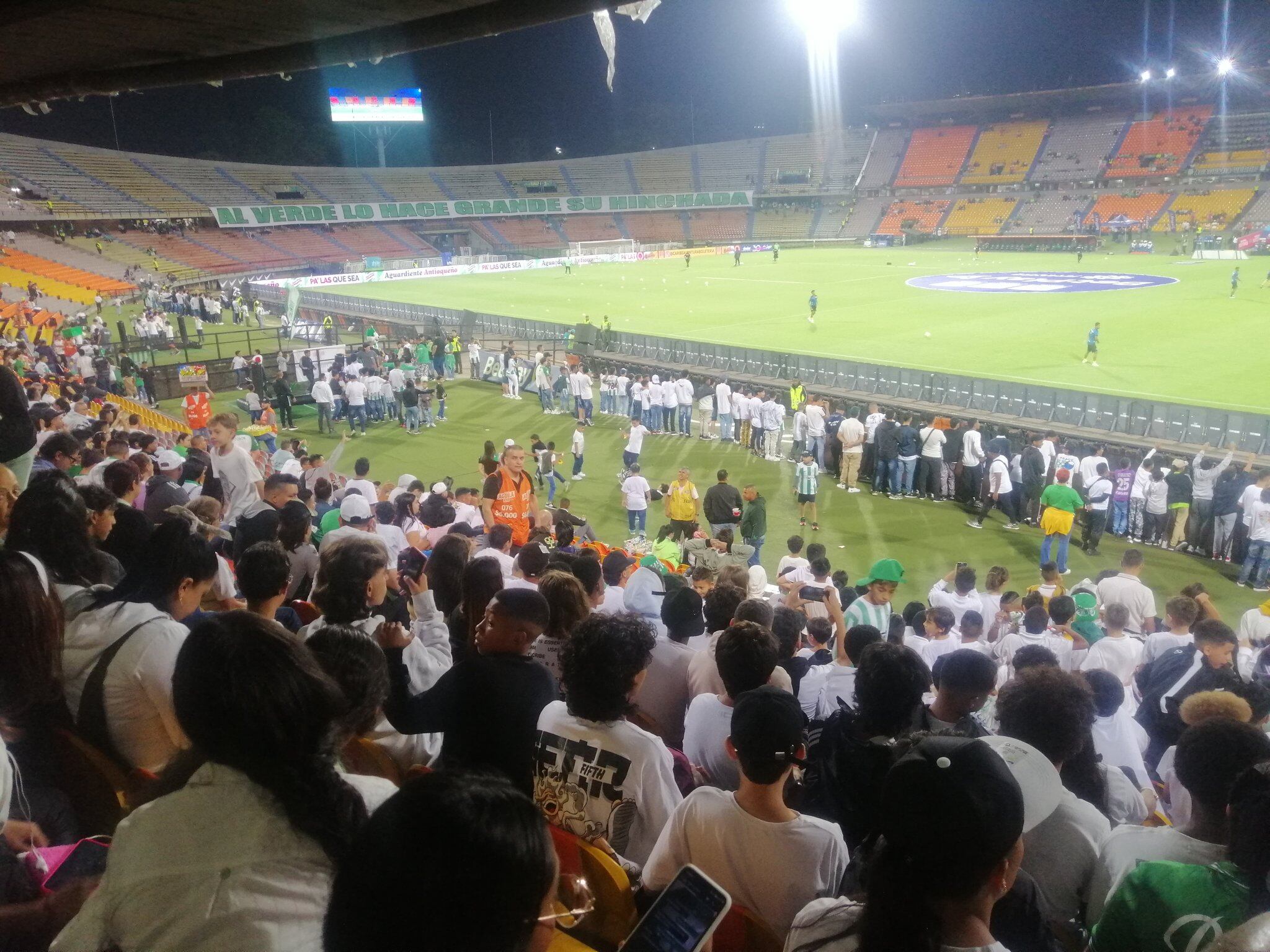 Las graderías estuvieron vacías ante Águila Doradas.