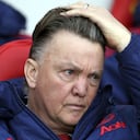 FILE - Manchester United's manager Louis van Gaal adjusts his hair as he waits for the start of the English Premier League soccer match between Sunderland and Manchester United at the Stadium of Light, Sunderland, England, Saturday, Feb. 13, 2016. Netherlands soccer coach Louis van Gaal has revealed that he is being treated for an aggressive form of prostate cancer but still plans to lead the team at the World Cup in Qatar in November. (AP Photo/Scott Heppell)