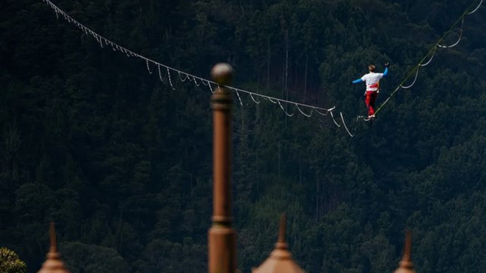 @kevinmolanoph
/ @redbullcol (Red Bull Content Poo)