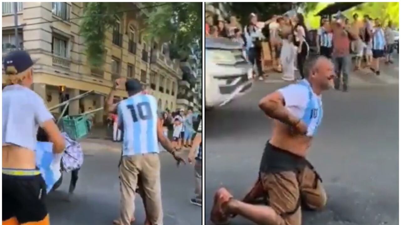 Un hincha argentino se quita su camiseta y se la da a un reciclador