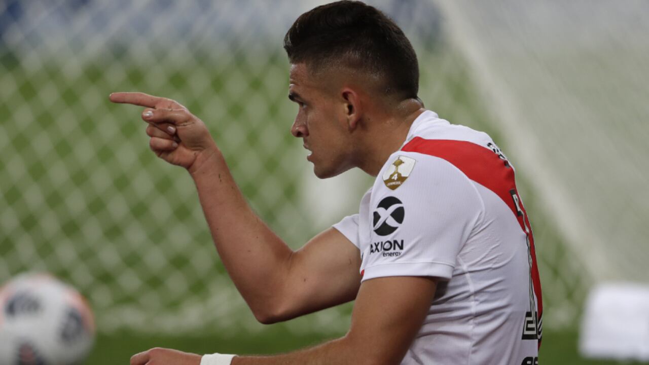 Rafael Santos Borré en el juego ante Fluminense por Copa Libertadores