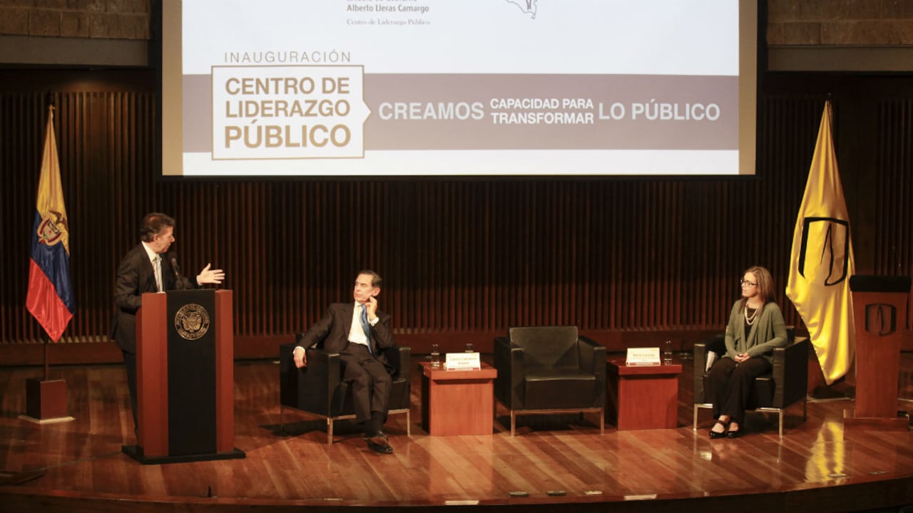 Al lanzamiento ayer, 4 de septiembre, de este centro de formación e investigación de liderazgo, asistió el Presidente de la República, Juan Manuel Santos quien relató al auditorio cómo ha manejado el proceso de paz y por qué lo ha adelantado como hasta ahora.