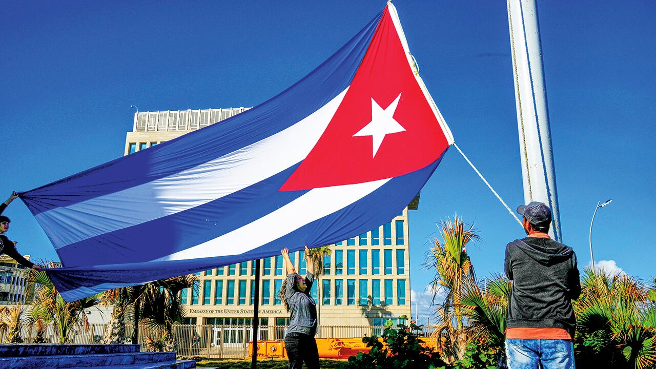 “Cuba está a punto de caer... Parece que se está desmoronando”. 