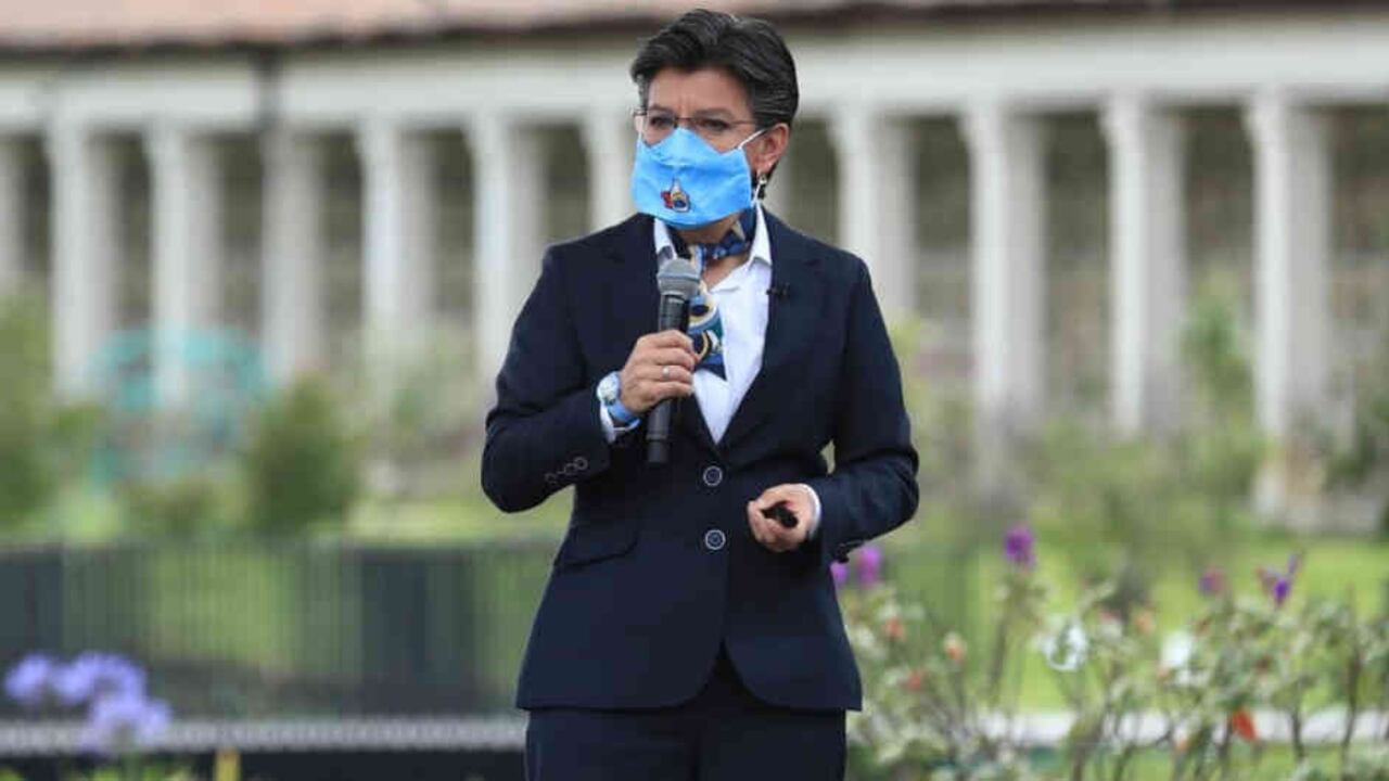 "En Bogotá la gente no falleció porque se le dejara de atender, nunca", aseguró Claudia López.