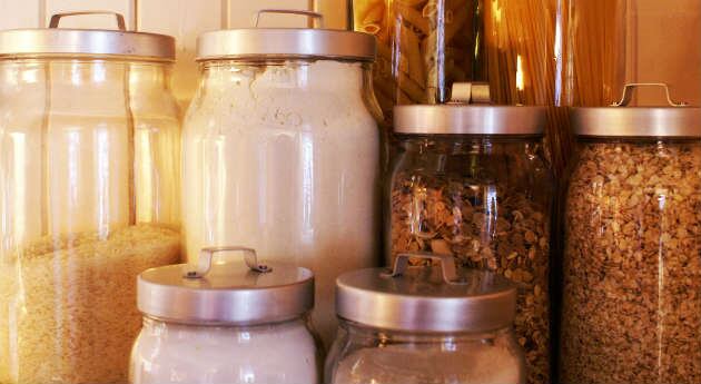 LEGUMBRES: Los garbanzos, los frijoles rojos y las lentejas son comidas que al ser consumidas impulsan el funcionamiento cerebral y los procesos de aprendizaje. Esto se debe a que contienen grandes cantidades de proteína y una vitamina fundamental para retener información: el ácido fólico. 