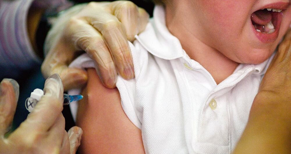 Aún muchos padres de familia se declaran escépticos ante la vacunación en niños de edades muy bajas. Alegan que todavía los estudios no demuestran la seguridad de la inmunización y piden esperar un tiempo más mientras se profundizan las investigaciones. 