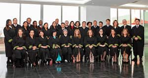 Carlos Lozada junto a otros exmiembros del secretariado de las Farc ahora gozan de su condición como congresistas, fruto del acuerdo de paz firmado en La Habana. Sin embargo, en casos como el magnicidio de Álvaro Gómez, pareciera haber contradicciones que distan del espíritu del acuerdo de paz: cumplir con la verdad.