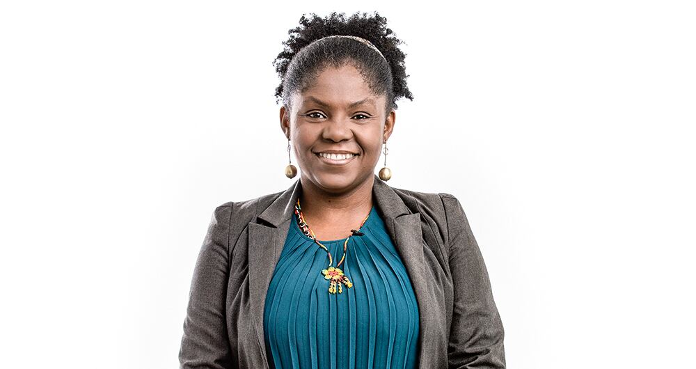 Francia Elena Márquez Mina es una activista medioambiental, por los derechos humanos y feminista, abogada y política colombiana.