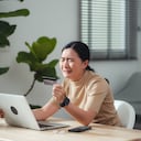 Algunos correos de phishing contienen enlaces o archivos adjuntos.