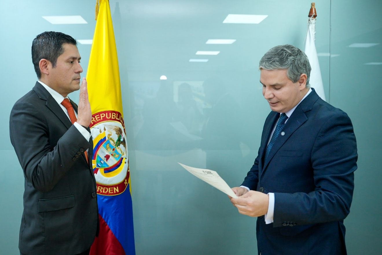 CNE mesa directiva