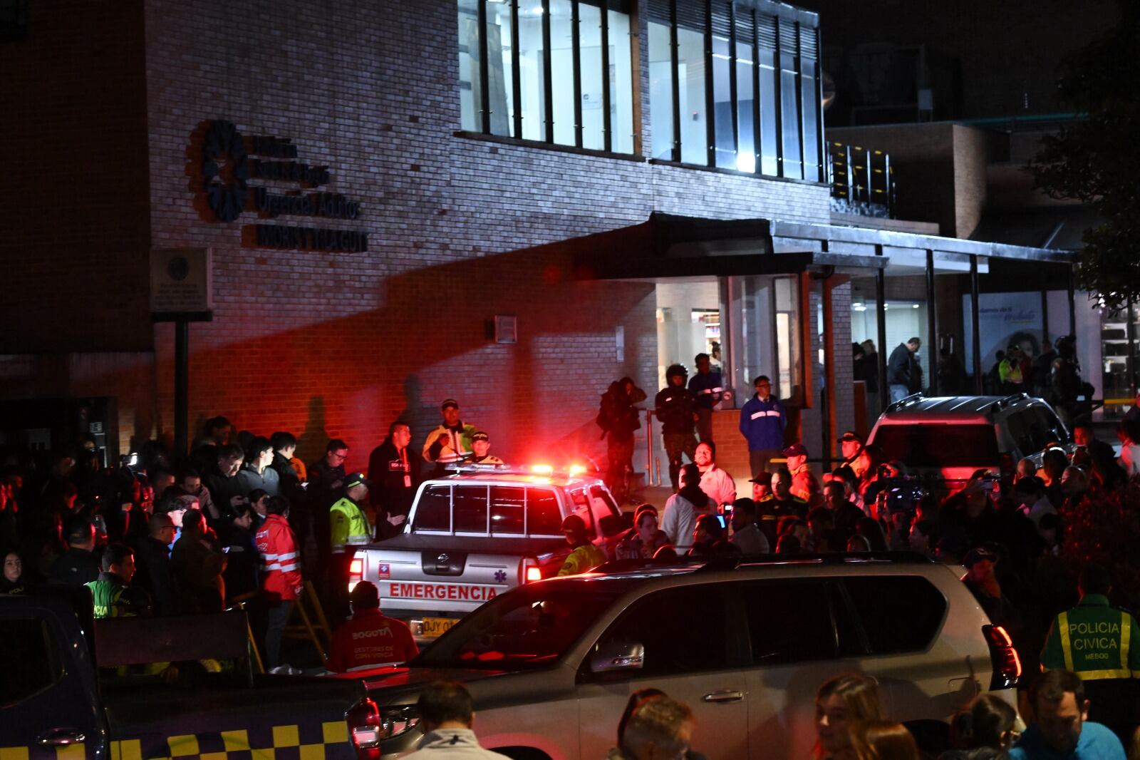 Miguel Uribe Turbay sufrió un atentado en horas de la noche de este sábado en la ciudad de Bogotá.