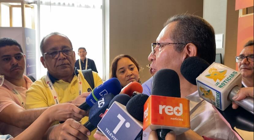 Luis Guillermo Pérez, superintendente de Subsidio Familiar.
