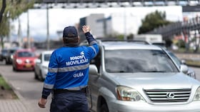 Movilidad controlada en corredores de entrada y salida mientras más de 850 mil vehículos retornan a la ciudad.