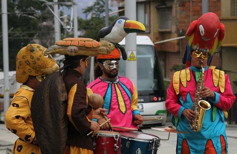 La fiesta no faltó en la inauguración del nuevo sistema de transporte.  / Reportaje gráfico: Pablo Andrés Monsalve