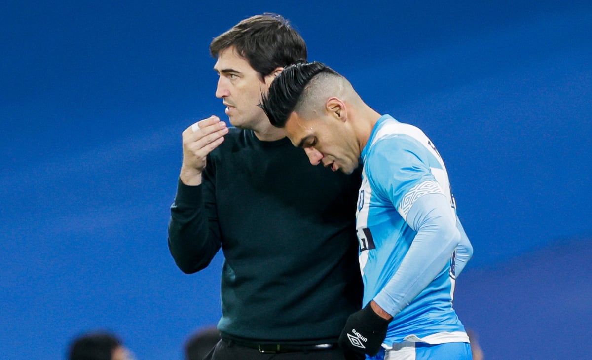 El colombiano volvió a caer en molestias musculares y será baja con Rayo Vallecano.