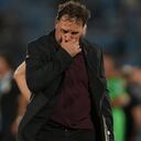 El entrenador de Colombia, Néstor Lorenzo, reacciona tras perder un partido de clasificación de fútbol contra Uruguay para la Copa Mundial de la FIFA 2026 en Montevideo, Uruguay, el viernes 15 de noviembre de 2024. (Foto AP/Matilde Campodonico)