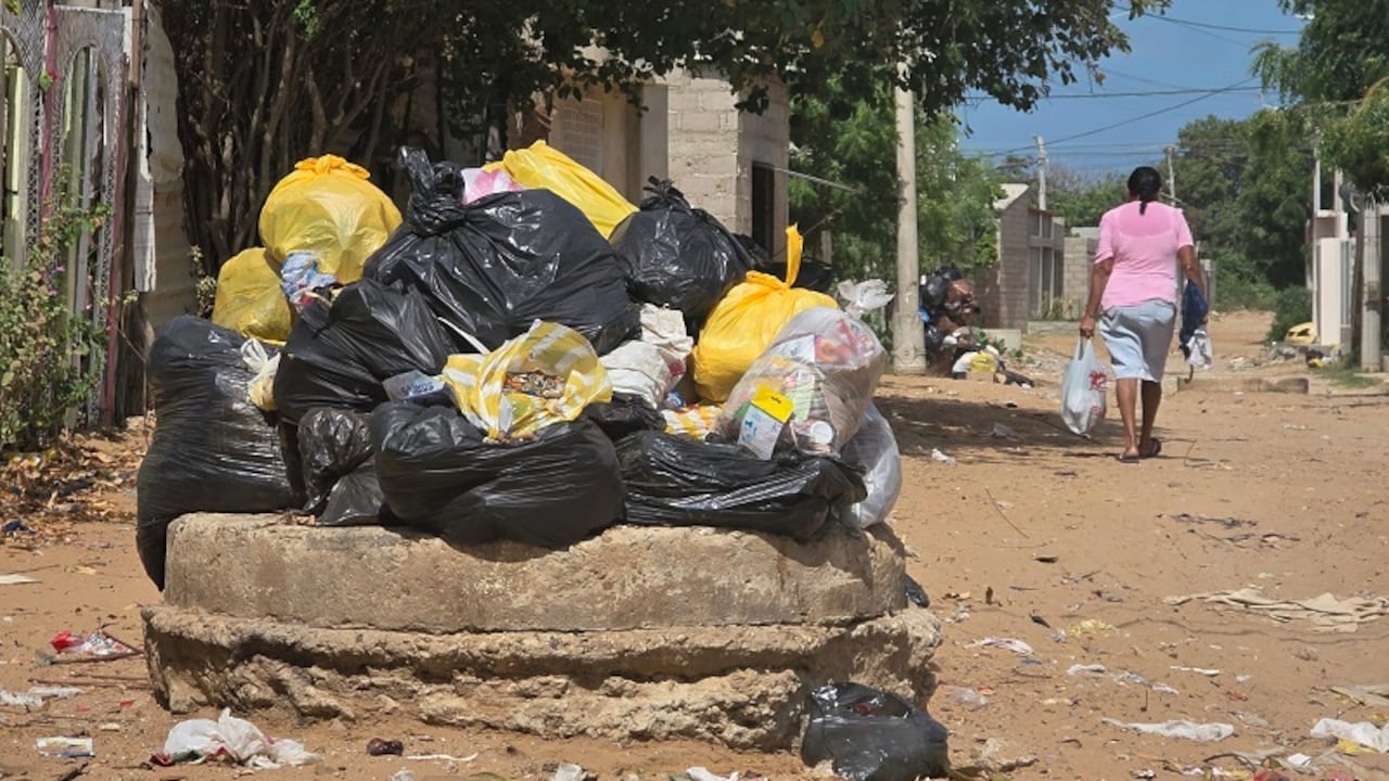 Basuras en barrio de Riohacha
