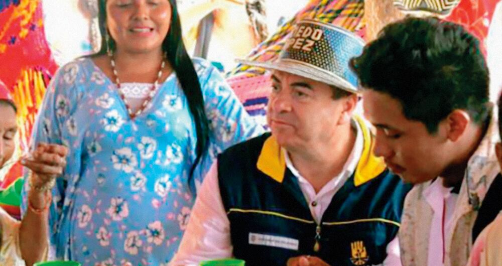   Olmedo López, el exdirector de la UNGRD, ha participado en estas ollas comunitarias.