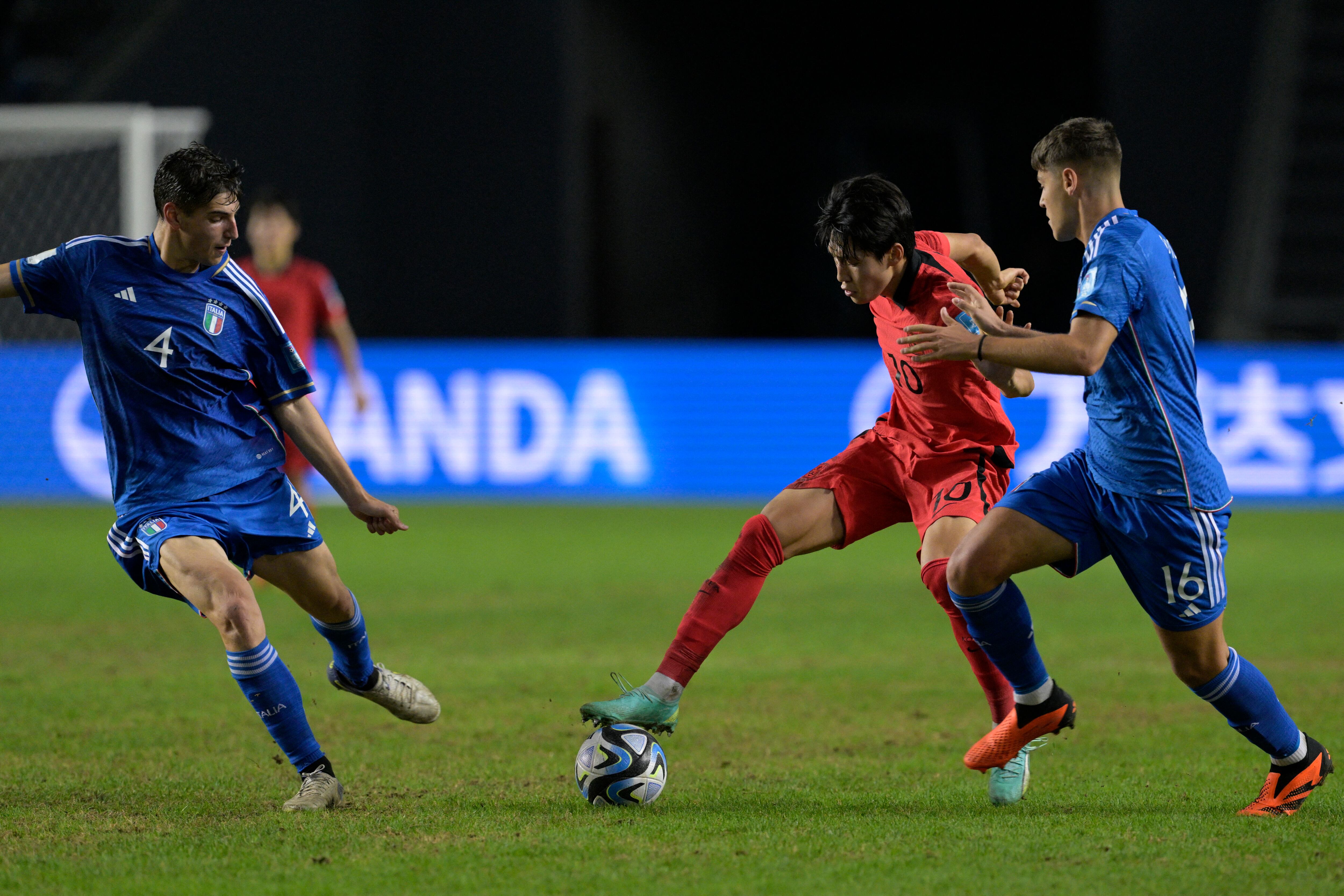 Italia pudo lograr su cupo a la gran final en los últimos minutos.