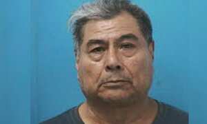 El entrenador quedó en evidencia cuando dejó olvidado su celular en un restaurante, y al ser revisado por los trabajadores, estos encontraron los fuertes videos de los abusos.