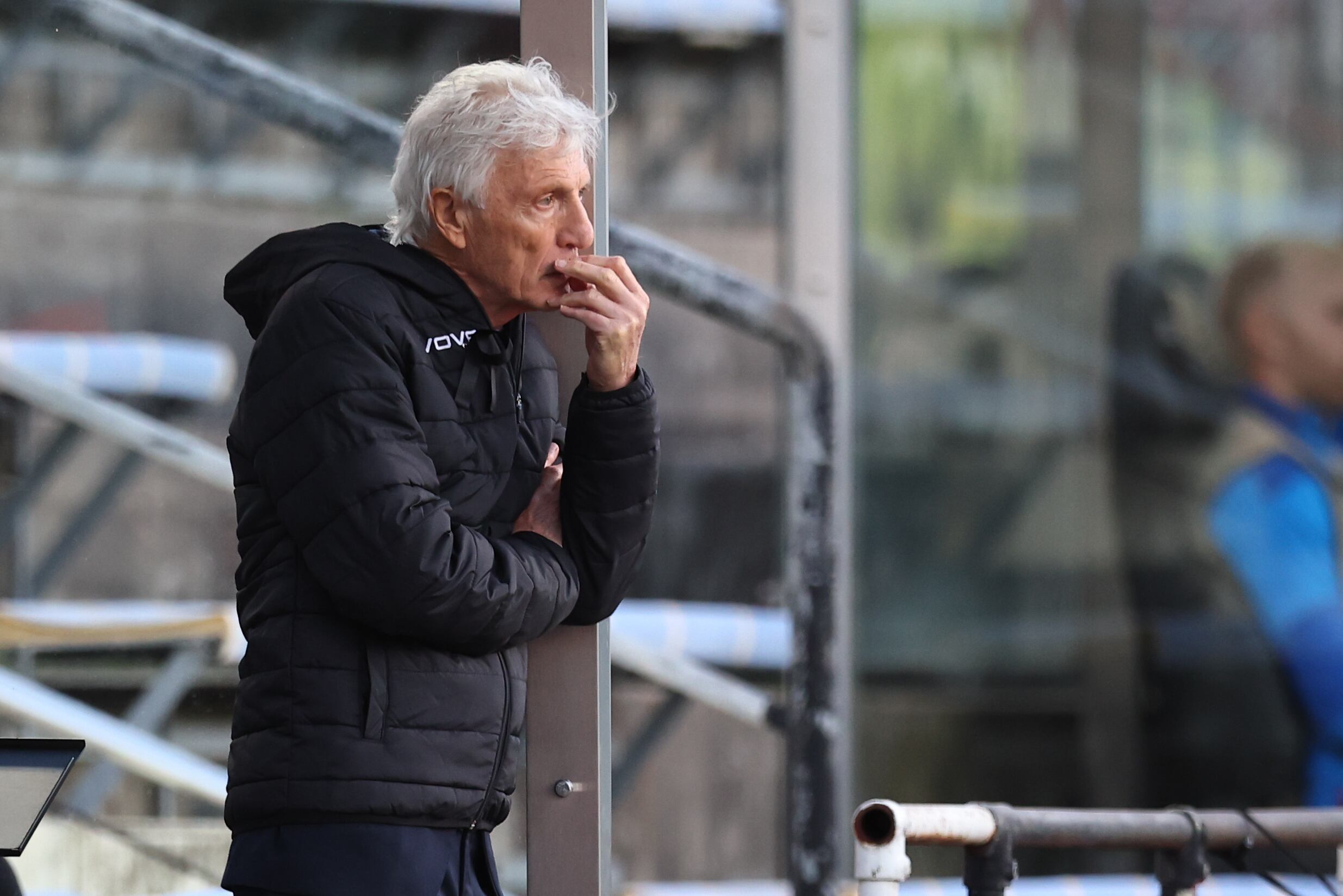 El estratega argentino a penas dirigió 10 partidos.