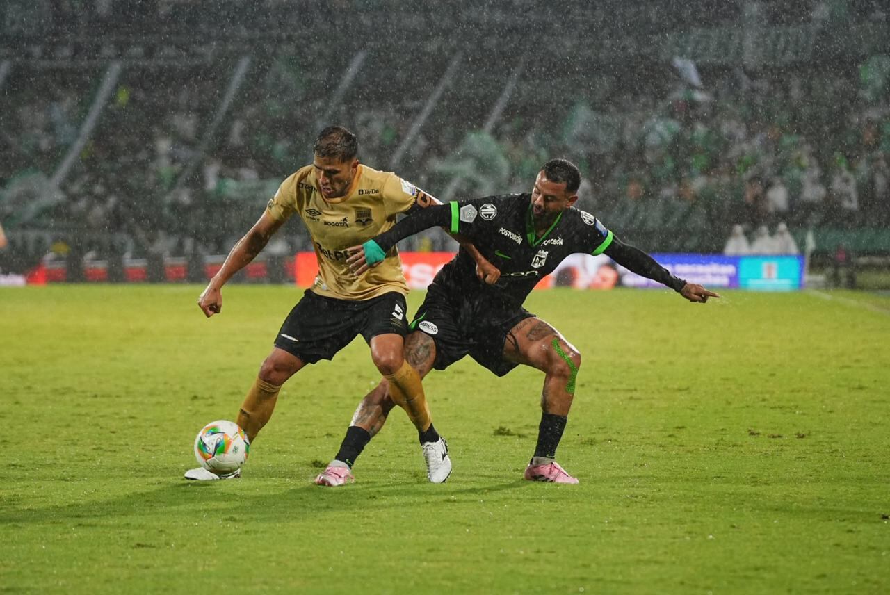Encuentro entre Atlético Nacional e Internacional de Bogotá, el 21 de marzo, en el estadio Atanasio Girardot de Medellín.