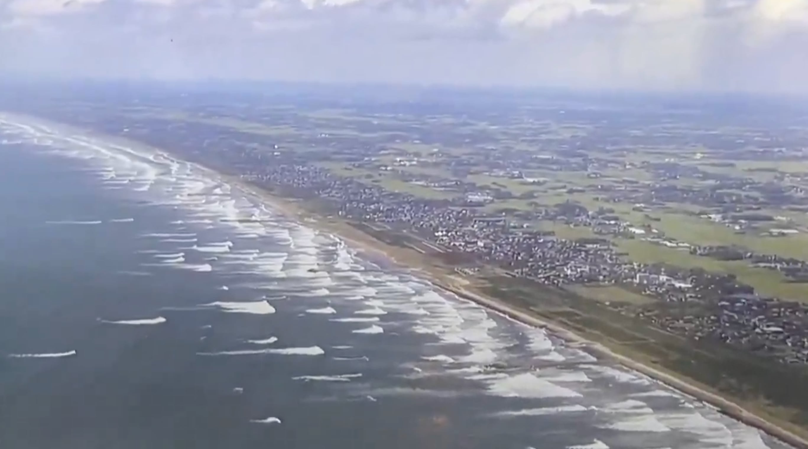 Fuertes olas se pueden observar en Japón tras el terremoto en Rusia