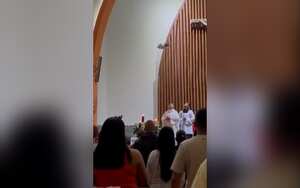 Iglesia se vuelve viral por los “efectos especiales” que usó para el nacimiento del niño Jesús